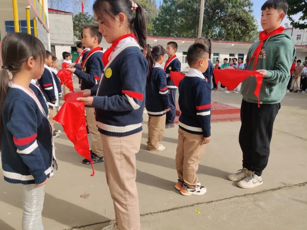 红领巾心向党，我与祖国共成长——保合寨小学入队仪式