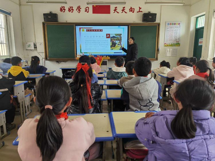 弘扬雷锋精神 学习榜样力量——保合寨小学“学雷锋”主题活动（一）