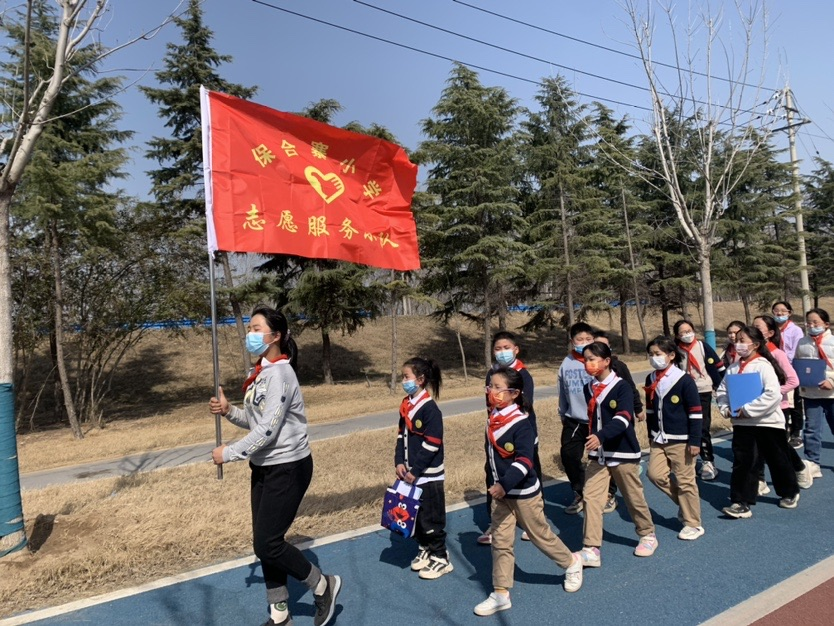 保合寨小学学雷锋系列活动（二）——走进敬老院，尊老敬老