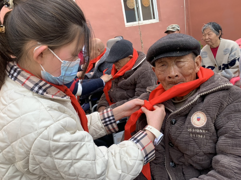 保合寨小学学雷锋系列活动（二）——走进敬老院，尊老敬老